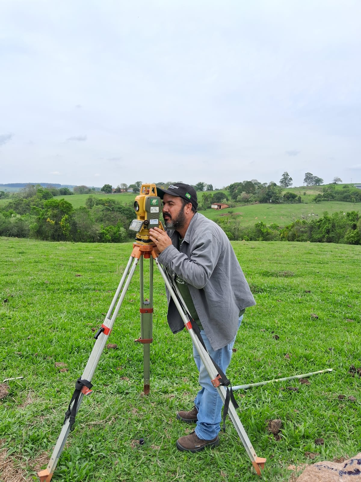 Foto de perfil/atuação em topografia